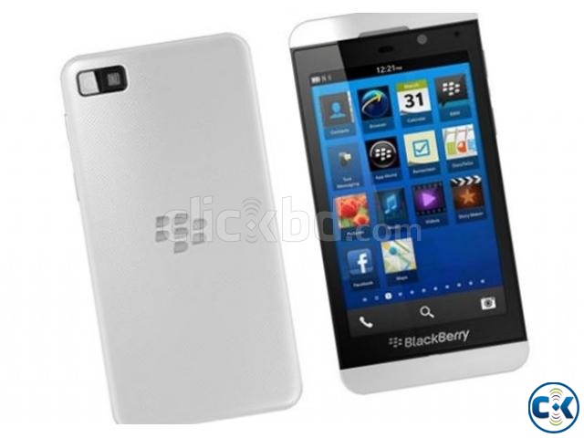 Totally new condition New BlackBerry Z10 with everything large image 0