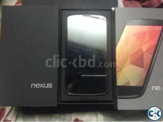 LG Google NEXUS 4 16GB Full Boxed G G