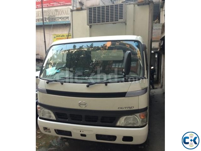 Hino freezer 4 ton dual chamber 2006 large image 0