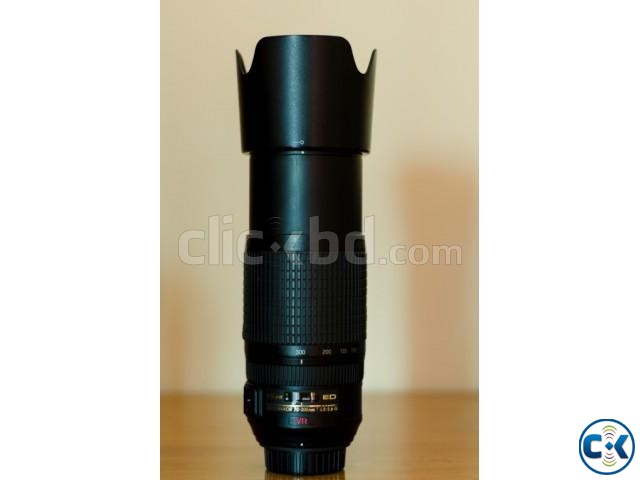 NIKON 70-300mm f 4.5-5.6 G ED VR Lens For sell large image 0