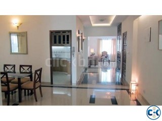 RENT LUXURIOUS 1390 SFT FLAT IN UTTARA WITH GAS N ELECTRICIT