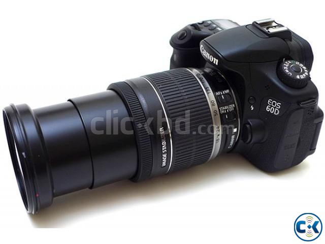 Canon EOS 60D with EF-S 18-200mm IS large image 0
