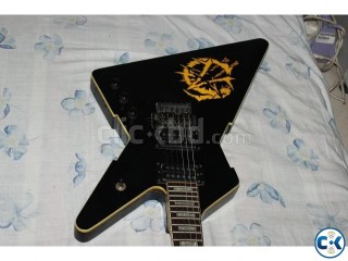 Peavey Rotor EX electric guitar with Bare Knuckle pickups