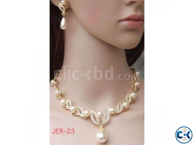 Gold Plated Cream Pearl Drop Pearl and Rhinestone Crystal Br large image 0