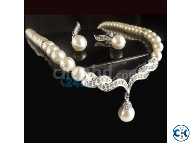 Silver Plated Tear Drop Cream Pearl and Rhinestone large image 0