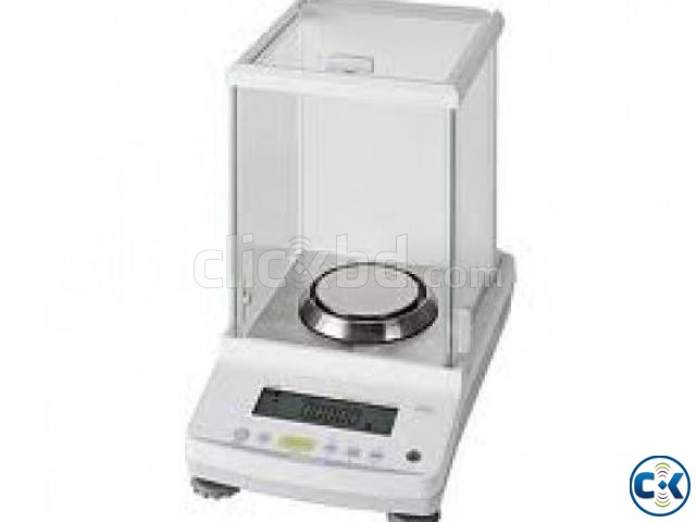 Digital analytical balance large image 0