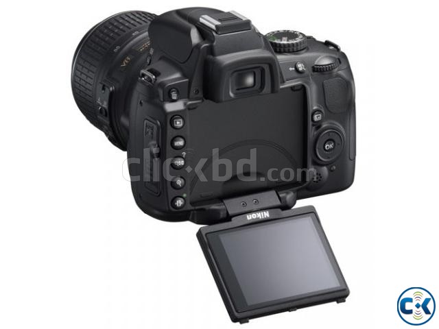 Nikon D5000 DSLR with box large image 0