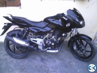 Pulsar 150cc black Model 2010