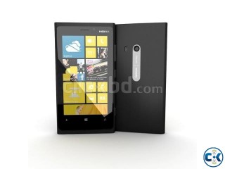 Brand new NOKIA LUMIA 920 intact box from uk