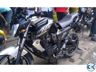 YAMAHA FZS