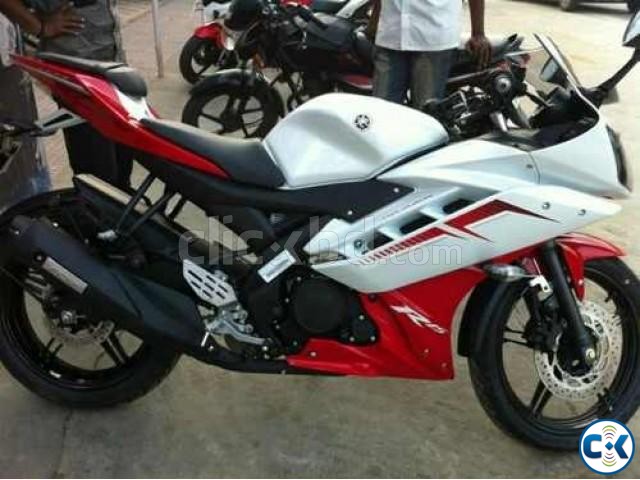 Yamaha R-15 V2 large image 0