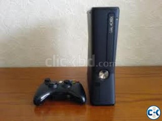 XBOX 360 4 GB Black fully fresh with original GTA V disc