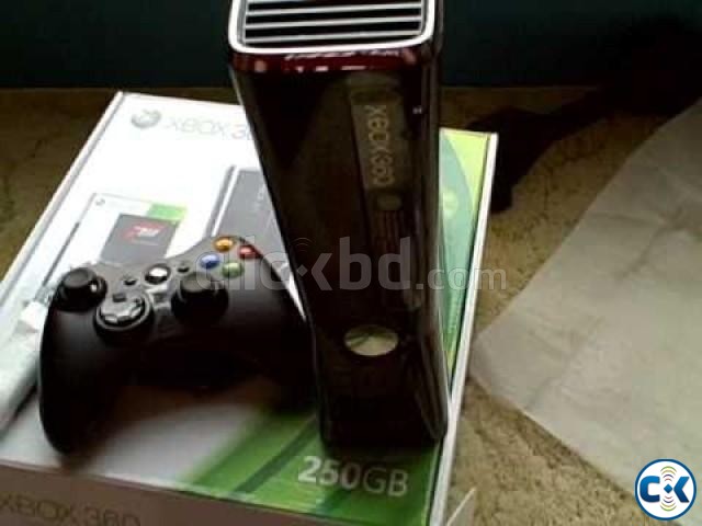 Xbox 360 Slim 250GB Jtagged  large image 0