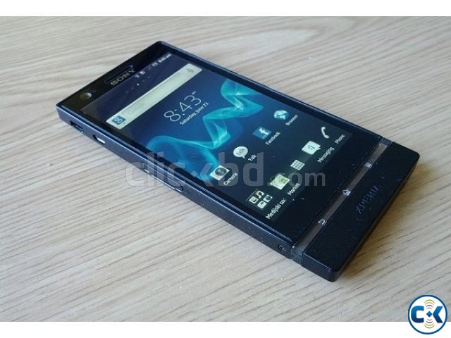 Sony xperia P Lt22i Black in super fresh large image 0