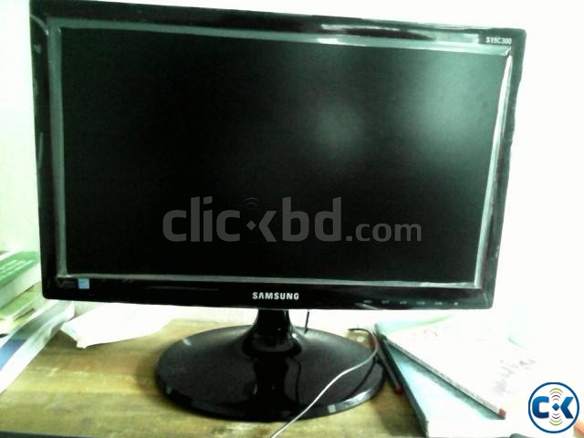 একদম নতুন SAMSUNG এর ১৮.৫ LED মনিটর large image 0