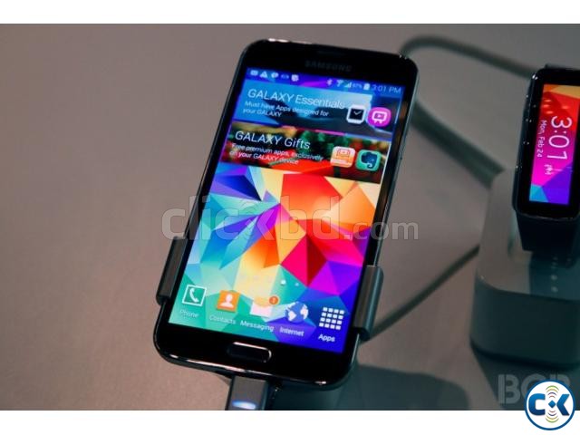 Samsung Galaxy S5 brand new intact phone large image 0