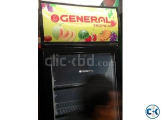 General Fridge Showcase 16 CFT -------