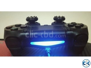 PS4 controller for sale. Perfect condition