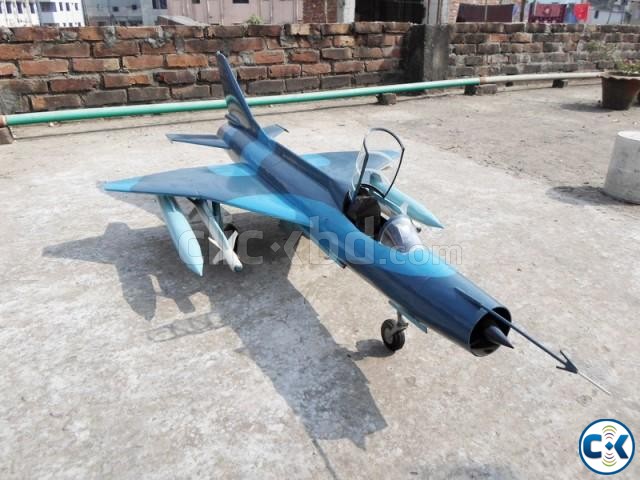 MODEL AIRCRAFT F-7BG  large image 0