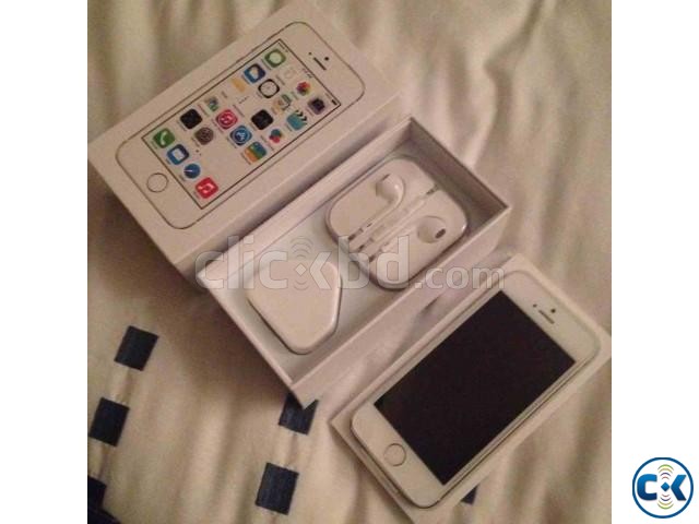 Brand New Looks Unlockd iPhone 5s 64GB White Box large image 0