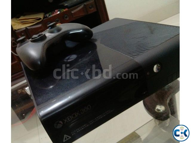 Xbox 360 E 250 GB large image 0