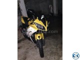 yamaha R15 v1