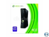 XBOX 360 S 4GB Games