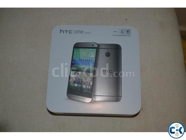 HTC one M8 mini almost new full box large image 0