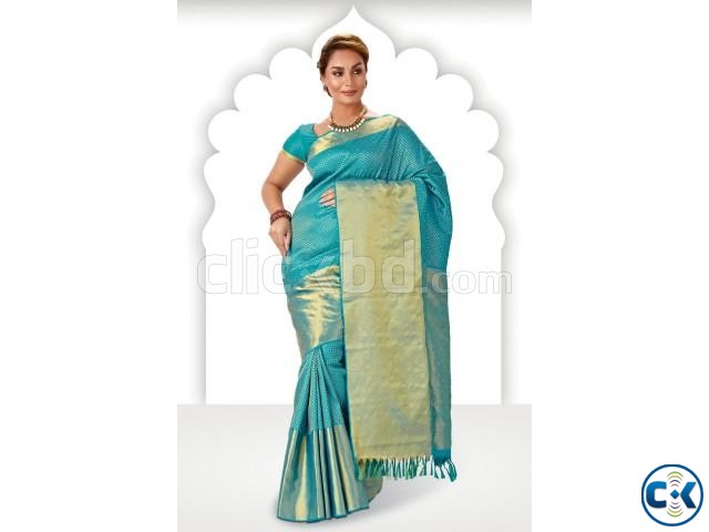 Green zari weaved pure silk saree in blue pallu large image 0