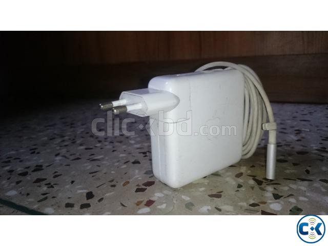 Apple Mac Book charging Adapter large image 0
