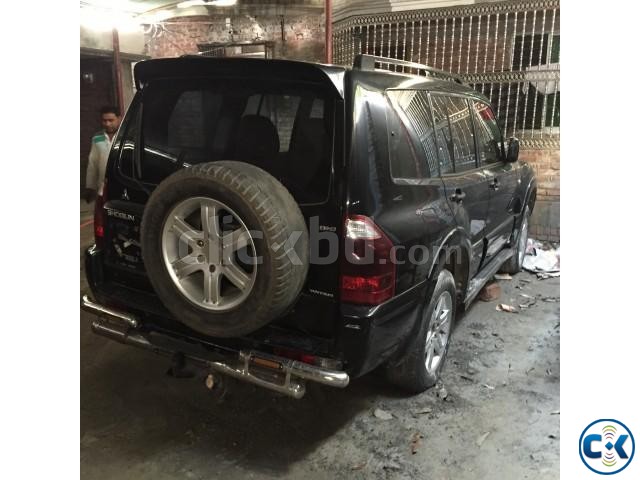 Mitsubishi Pajero shogun warrior large image 0