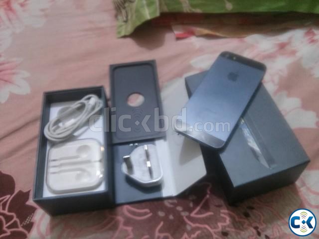 I phone 5 16GB Black Fresh With Original Box large image 0