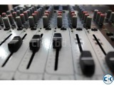 Mackie 10 channel high grade mixer