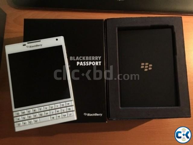 Blackberry Passport. Full box. At Gadget Gizmos large image 0