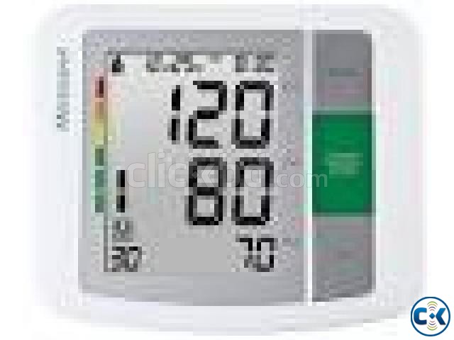 Digital Blood Pressure Machine German large image 0