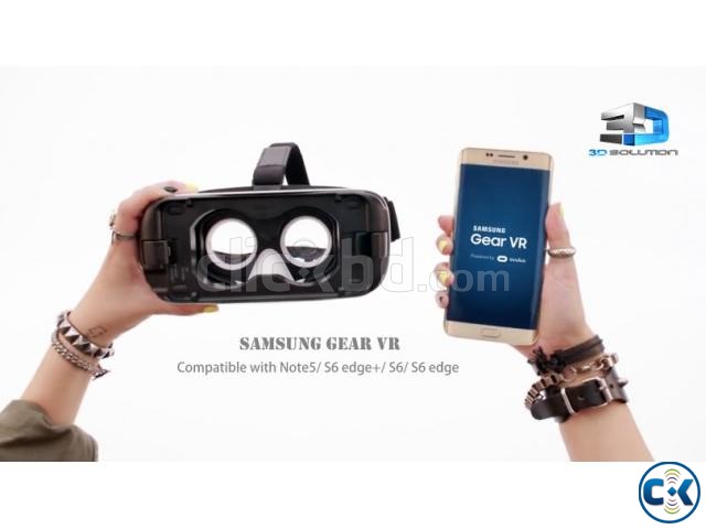 SAMSUNG Gear VR Powered by Oculus Virtual reality Headset large image 0