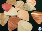 Guitar wood grain pick