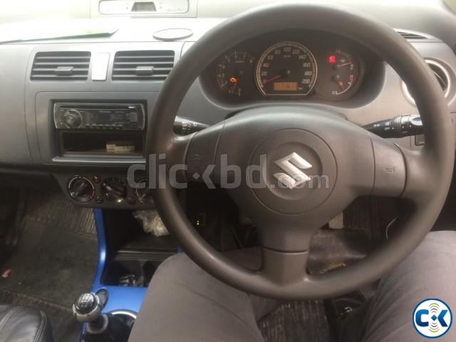 Maruti Suzuki Swift large image 0