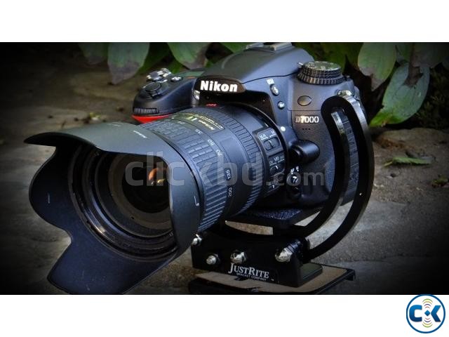 Nikon D7000 DSLR Camera with 18-105mm Lens large image 0