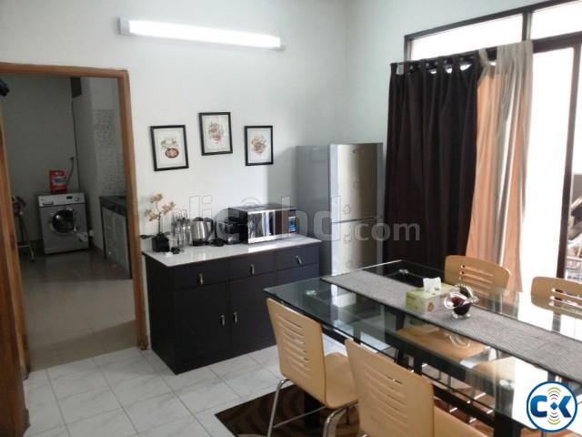 1350 Sft. 2 Bed Room Fully furnished Apt RENT Banani large image 0