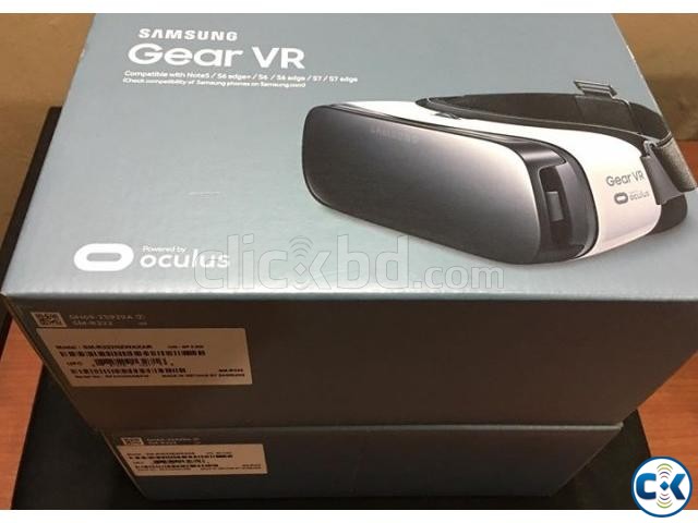 Brand NEW INTACT Samsung Gear VR CAME FROM USA large image 0