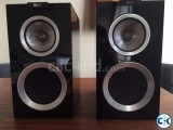 KEF-R300-piano monitor Speakers.
