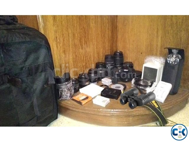 Nikon D5300 with Complete Photography Mega Kit large image 0