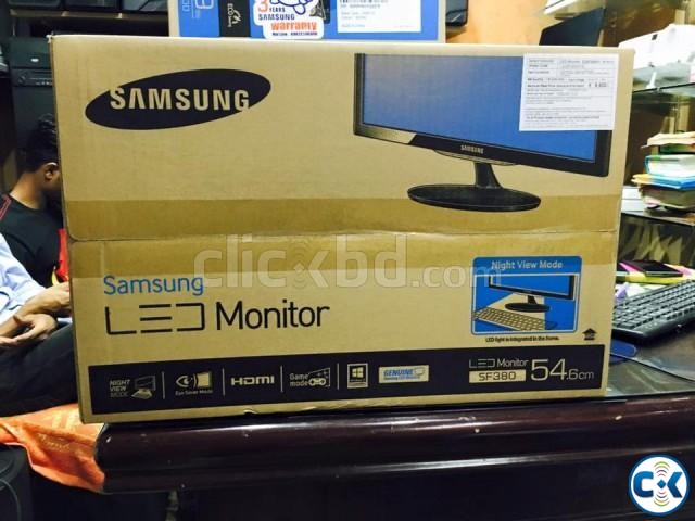 Samsung 22 inch LED SF380 intact large image 0