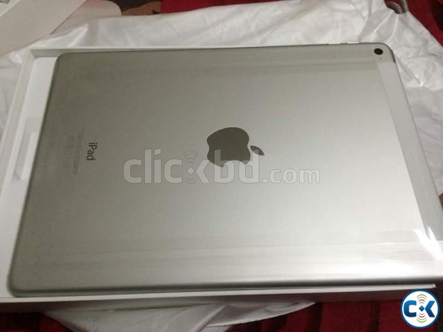 Ipad Air 2 64GB with all accessories and a leather pouch  large image 0
