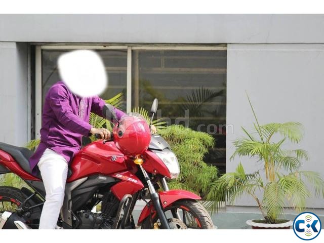 Suzuki gixxed few used red color large image 0