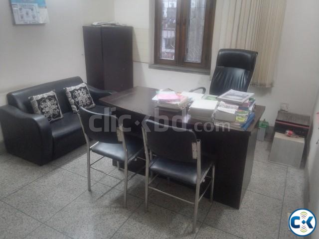 STYLISH OFFICE FURNITURE DESK large image 0