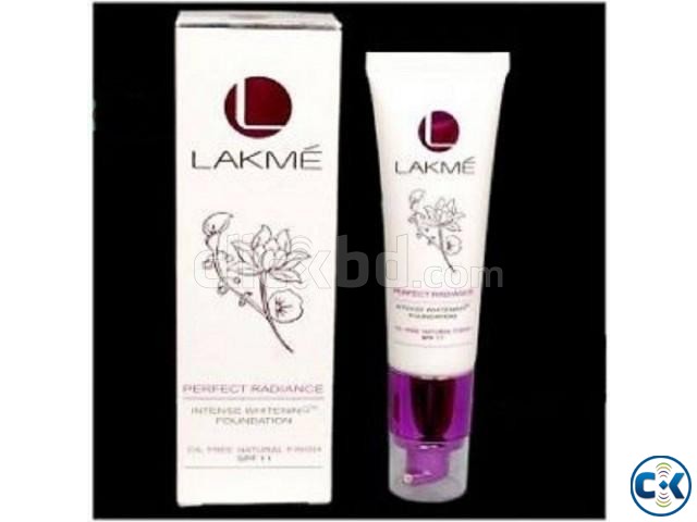 Lakme Perfect Radiance Intense Whitening Foundation large image 0