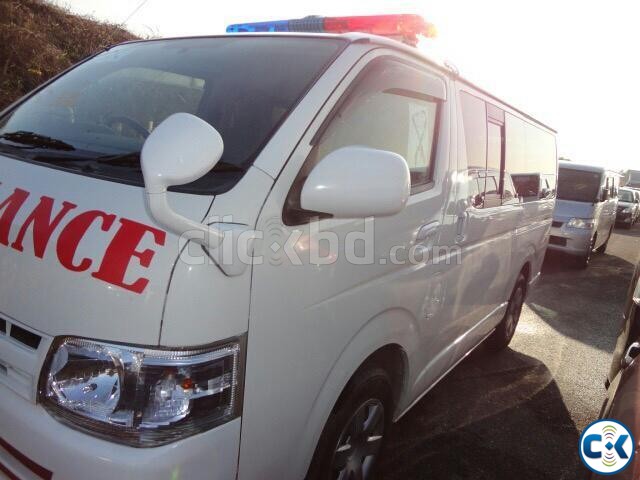 Hiace Ambulance large image 0