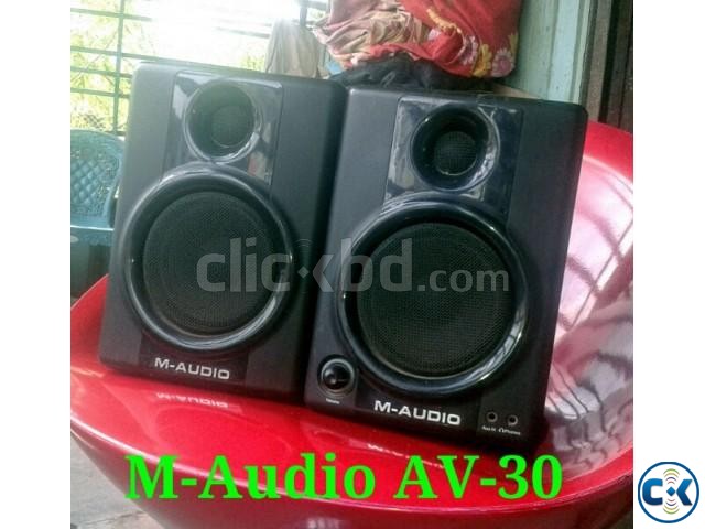 M Audio AV-30 Studio Spkr large image 0